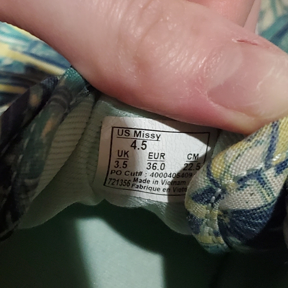 Vans Sneakers - Picture 13 of 13
